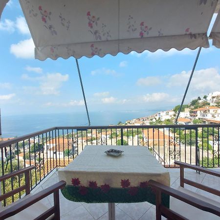 George'S Apartment Λουτράκι Εξωτερικό φωτογραφία