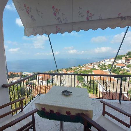 George'S Apartment Λουτράκι Εξωτερικό φωτογραφία