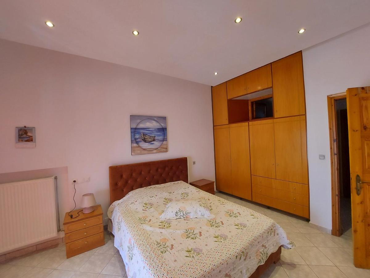George'S Apartment Λουτράκι Εξωτερικό φωτογραφία
